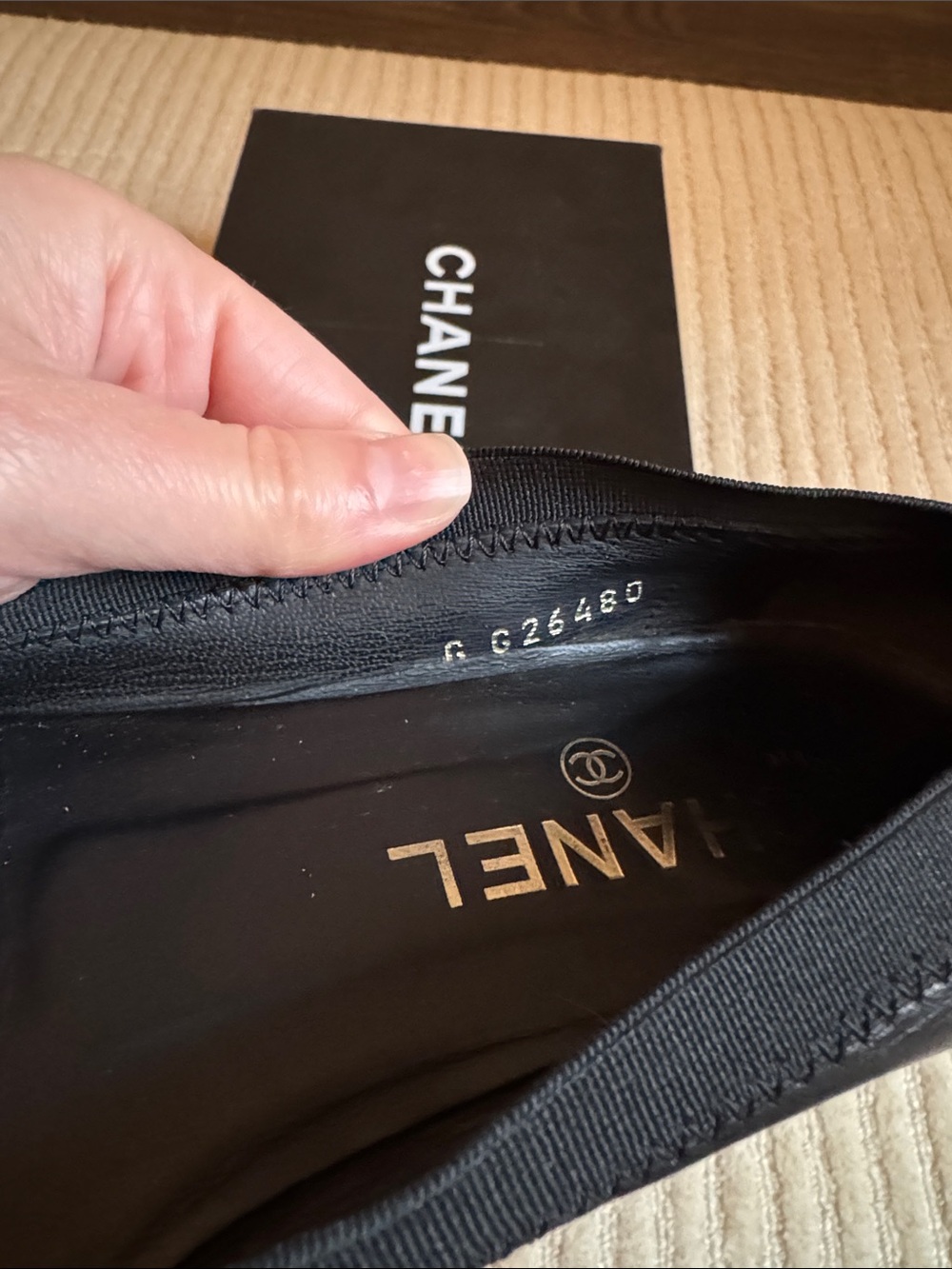 CHANEL Black Ballet Flats with Gold CC - Picture 5 of 10